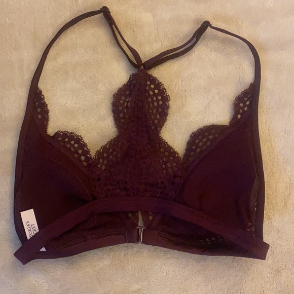 EUC Victoria’s Secret Lace Triangle Bralette - Picture 2 of 2